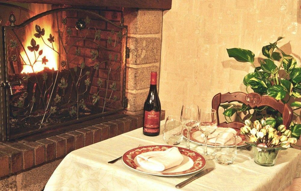 Hotel Restaurant des Deux Vallées Entraygues-sur-Truyère Extérieur photo