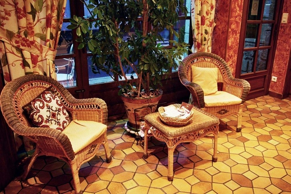 Hotel Restaurant des Deux Vallées Entraygues-sur-Truyère Extérieur photo