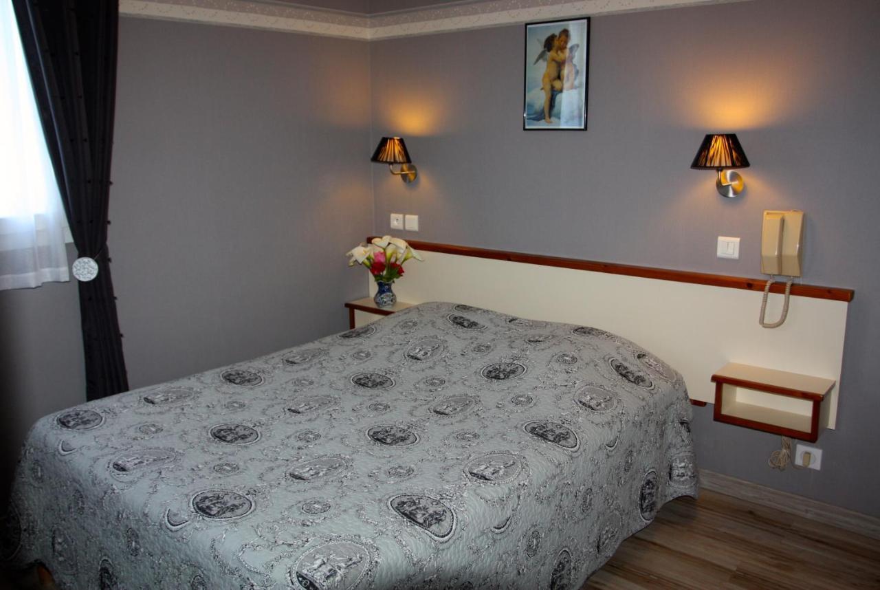 Hotel Restaurant des Deux Vallées Entraygues-sur-Truyère Chambre photo